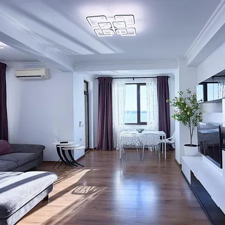 Apartment Deluxe Criss Solid