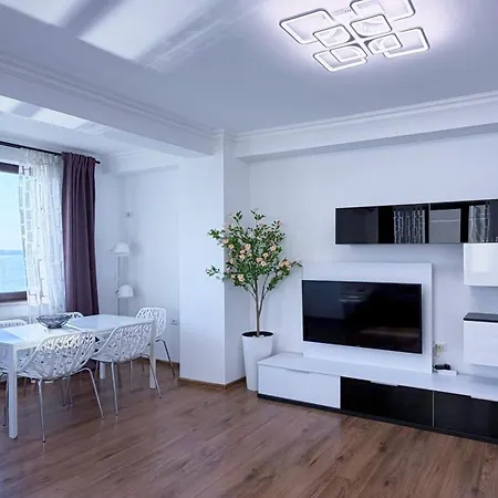 Apartment Deluxe Criss Solid *