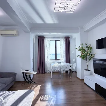 Apartment Deluxe Criss Solid