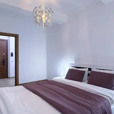 Deluxe Criss Solid * Mamaia