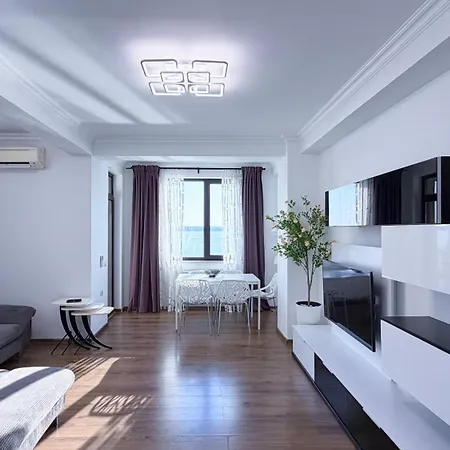 Apartment Deluxe Criss Solid Mamaia